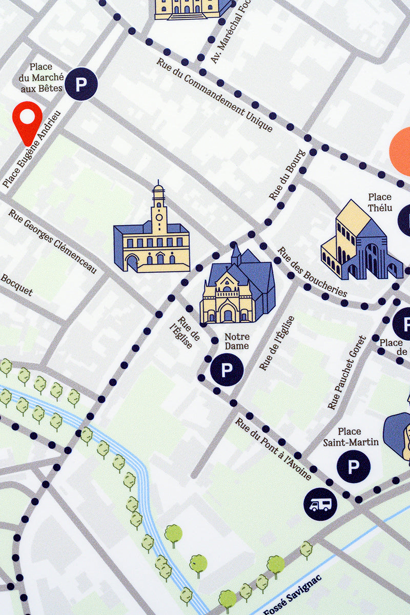 Cartographie urbaine avec parcours piétons et pictogrammes personnalisés pour monuments historiques