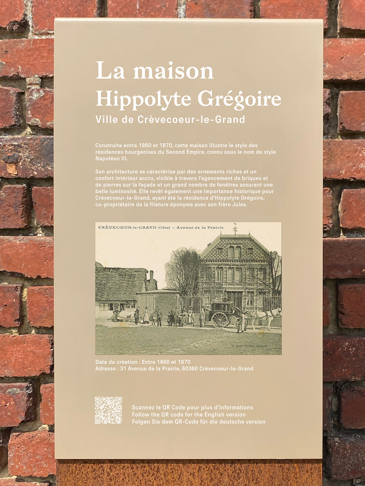 Détail d'une signalétique d'interprétation patrimoniale illustrée, vue de face