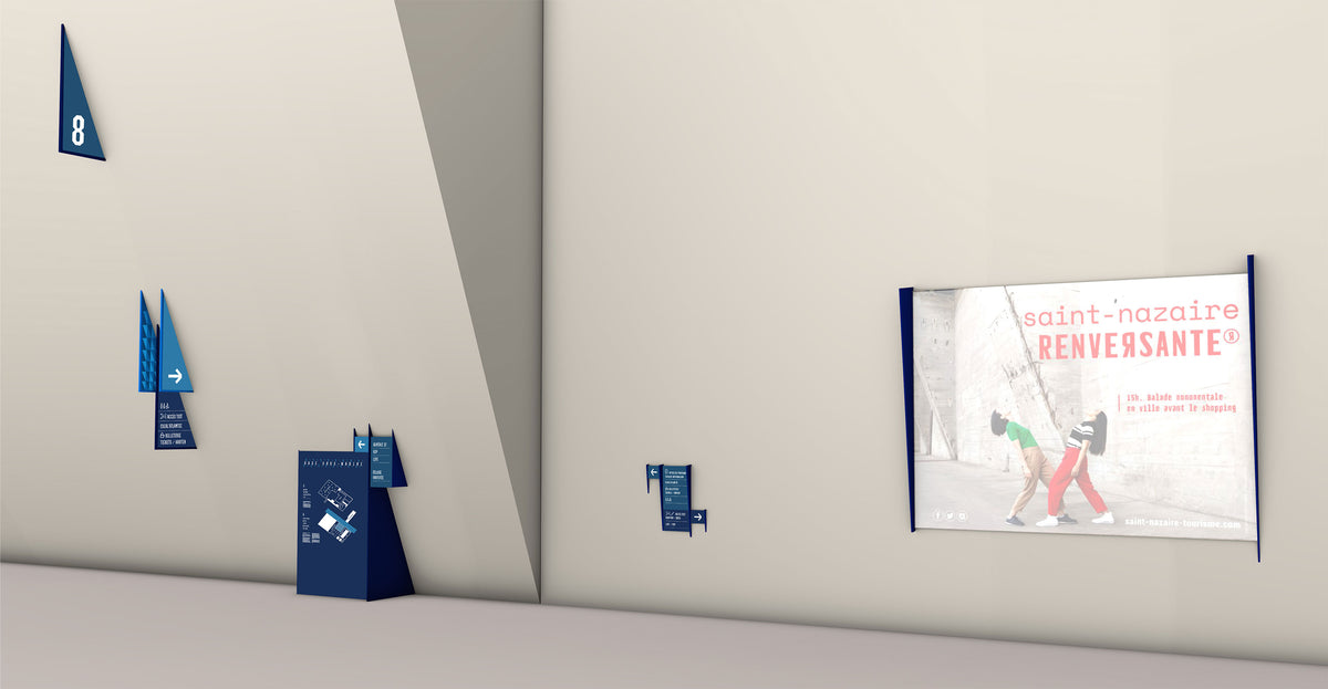 Rendu 3D de supports de signalétique triangulaires, base sous-marine de Saint-Nazaire